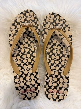 Coach Tan & Black Signature Bow Flip Sandals